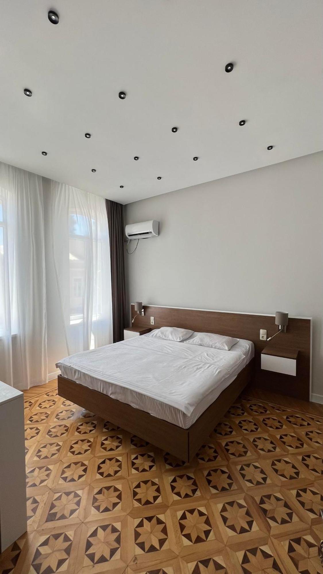 Marco Polo Hotel Kutaisi Værelse billede